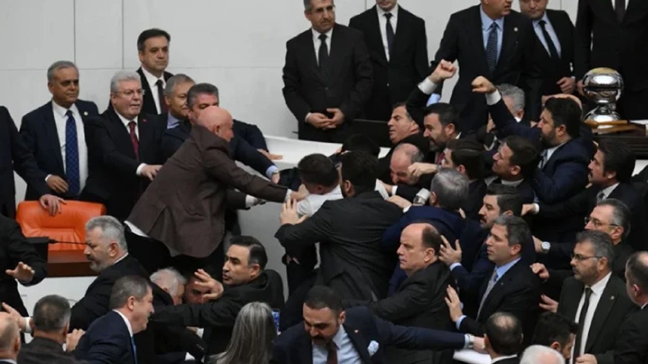 Meclis’te neden kavga çıktı? Meclis'te kim kavga etti?