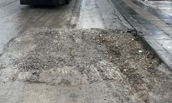 Ankara Yenimahalle’de çöken yol tehlike saçıyor: Vatandaşlar ABB’ye başvurdu