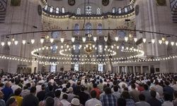 YÖK'ten cuma namazı kararı: O saatlerde ders işlenmeyecek