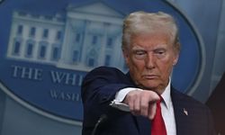 Trump’tan İran’a sert uyarı: Büyük bir donanma geliyor!