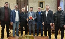 Ankaragücü tribün liderleri efsane başkanı makamda ziyaret etti