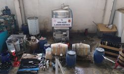 Bursa’da evden çıkanlar şok etti: 800 litre kaçak şarap, makine ve kazanlar
