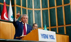 Davutoğlu’ndan İran savaşı mesajı: Türkiye aktif tarafsızlıkla arabulucu olmalı