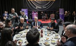 Mansur Yavaş ilk iftarda gençlerle buluştu: “Ankara ortak akılla yönetilmeli”