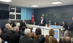 İYİ Parti Ankara Milletvekili Yüksel Arslan Etimesgut'ta partililerle buluştu