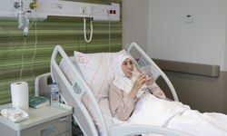 Kayseri’de Kazakistanlı kadının karnından 45 santimetrelik kitle çıkarıldı