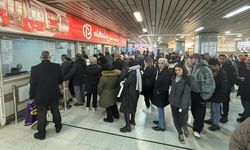 Ankara’da ücretsiz ulaşım kuyruğu: Kızılay doldu taştı