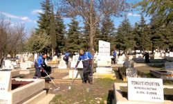 ABB bayram öncesi bin 405 mezarlıkta bakım ve temizlik yaptı