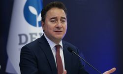 Babacan: Yerel seçimlerin sonbaharda yapılması için Anayasa değişikliği önerilebilir