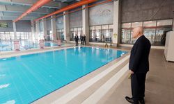 Yenimahalle’de Ata Mahallesi Yüzme Havuzu ve Spor Tesisi hizmete açıldı