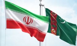 Türkmenistan İran'a insani yardım gönderdi