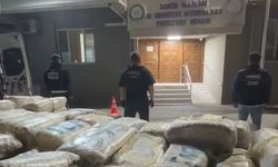 İzmir’de dev uyuşturucu operasyonu: 1 ton 346 kilogram skunk ele geçirildi