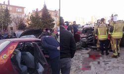 Mamak’ta ağır hasarlı kaza: İtfaiye ve sağlık ekipleri sevk edildi