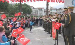 Mehmetçiğin bandosu okullarda: Öğrencilerden büyük ilgi
