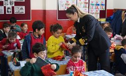 Deniz Er Eğitim Alayı Defne'de öğrencilerle buluştu