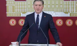 Murat Emir’den Bakan Yardımcısına: “Söylenecek söz yok mu?”