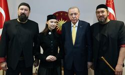 Cumhurbaşkanı Erdoğan’dan Ay Yola grubuna Külliye’de kabul