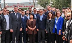 Özgür Özel'den Buca Cezaevi'nde tutuklu partililere ziyaret