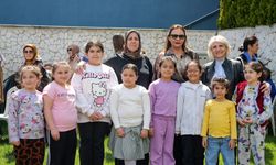 Etimesgut’ta bayram öncesi sürpriz: Çocuklara destek dağıtıldı