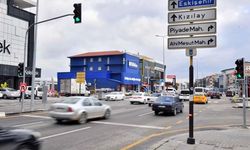 Etimesgut’ta kazaları tetikleyen konteynerler gündemde: Yollara cep alanı geliyor