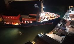 İstanbul Boğazı'nda facia oluyordu: Dev konteyner gemisi zor durdu!