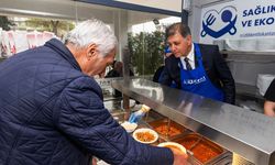 İzmir’de yemek 25 liraya düştü: Kent Lokantası hamlesi büyüyor!