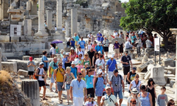 TÜİK açıkladı: Yerli turist otelden uzaklaştı, akraba evi ilk sırada