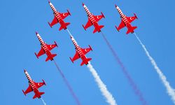 Gökyüzünde milli güç: Türk Yıldızları’ndan dikkat çeken uçuş