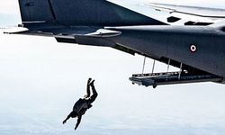 Türk paraşütçüler NATO’da öne çıktı: Gökyüzündeki görev