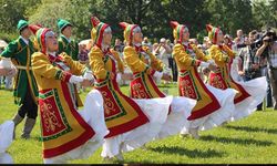 Yakutistan’da coşku hakim: Saha Cumhuriyeti Günü gururla kutlanıyor!