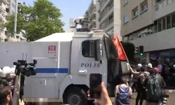 İzmir’de Özgür Özel gerilimi! Cumhuriyet Meydanı’nda TOMA’lı müdahale