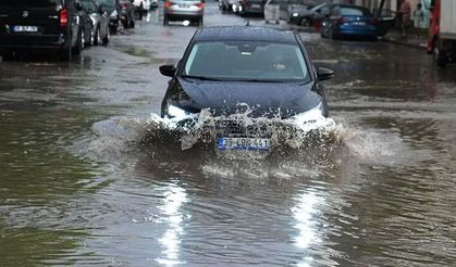 İzmir’de hafta sonu öncesi hava değişiyor: Yağış kapıda, kritik gün belli oldu!