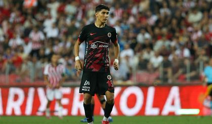 15 yaşında Süper Lig’i salladı! Türk futbolunun konuştuğu isim oldu