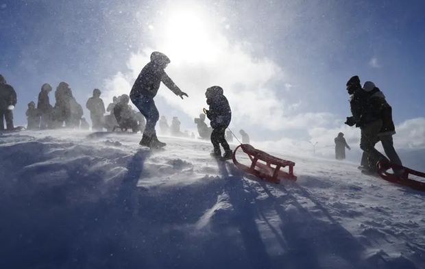 Türkiye'den kar manzaraları: Kimi tadını çıkardı, kimi zorda kaldı