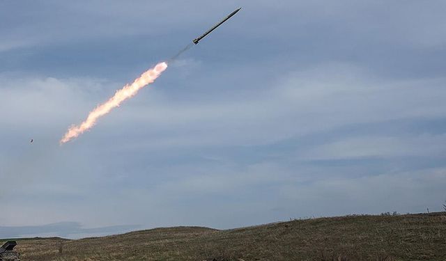 Ukrayna ve Rusya’dan karşılıklı iddialar: Keşif uçağı vuruldu, denizaltı haberi yalanlandı