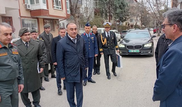 Azerbaycan Büyükelçisi, Şehit Pilot Cüneyt Kandemir'in ailesini ziyaret etti
