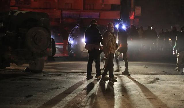 Halep'te ateşkes: 6 saatlik tahliye başladı