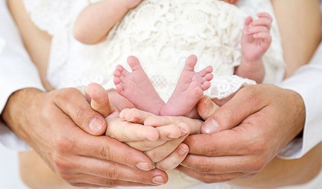 Sözleşmeli personele müjde: Doğum ve evlat edinme sonrası yarım zamanlı çalışma hakkı geliyor