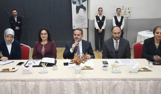 Ankara Mamak’ta toplantı: Meslek liselerindeki öğrenciler sektöre kazandırılacak