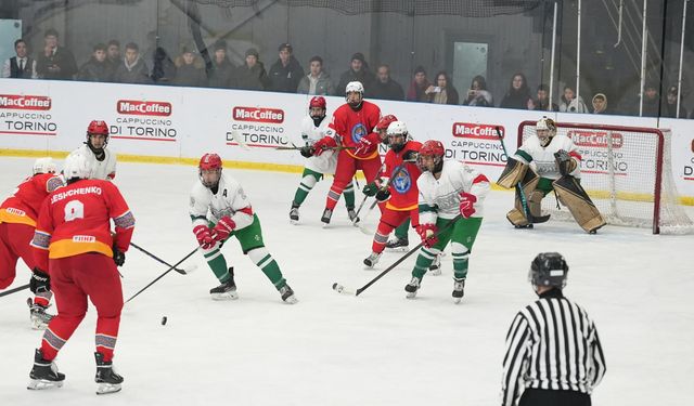 Kırgızistan U-20 Buz Hokeyi Milli Takımı Dünya Şampiyonu oldu