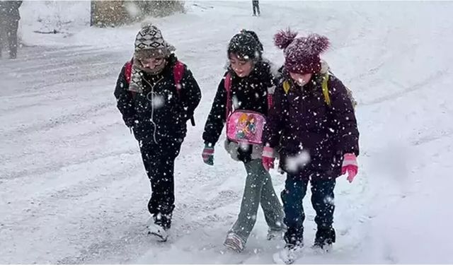 Yarın okullar tatil mi? 27 şubat cuma kar tatili olan iller