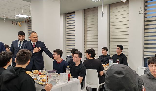 ASELSAN Meslek Lisesi'nde iftar yemeği: MEB Müdürü de katıldı
