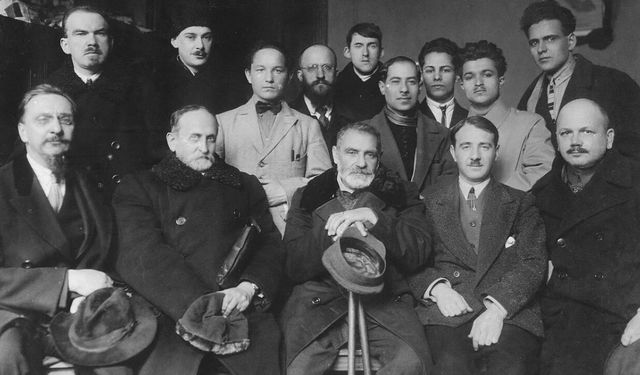 Bakü Türkoloji Kurultayı 100 yıl sonra aynı mekanda anılacak