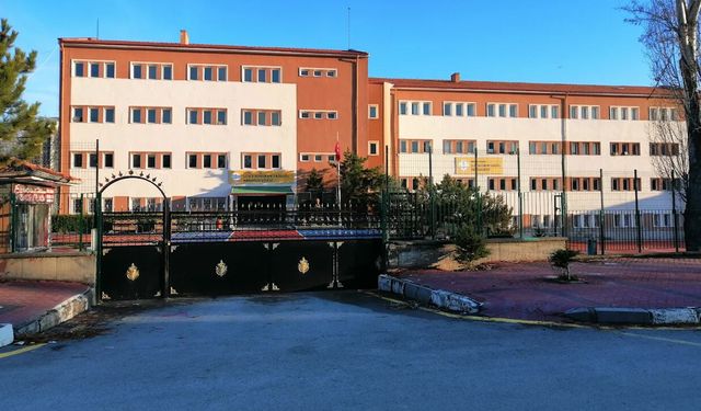 Çankaya’da acı kayıp: İlçe Milli Eğitim Müdürü okula taziyede bulundu