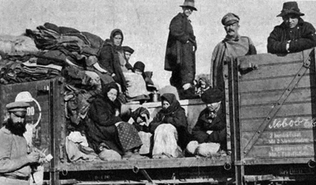 Vagonlarla Türkistan'a sürüldüler: Çeçen-İnguş halkının sürgün acısı 82 yılı geride bıraktı