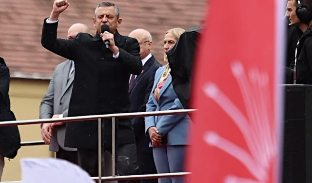 Özgür Özel’den Kocaeli’de köprü ve otoyol çıkışı: “Bu milletin malını sattırmam”