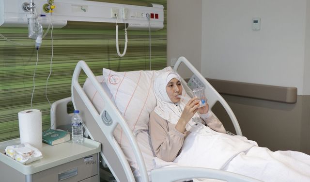 Kayseri’de Kazakistanlı kadının karnından 45 santimetrelik kitle çıkarıldı