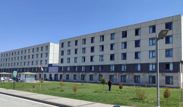 MEB ek atama başvuruları başladı: Sözleşmeli eğitim personeli alımı detayları açıklandı