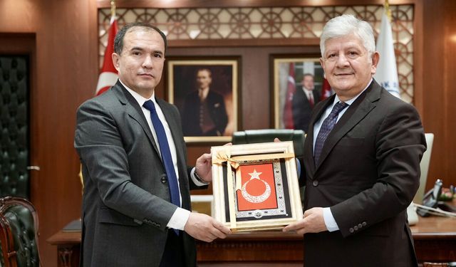 Özbekistan heyetinden Sağlık Bilimleri Üniversitesi’ne ziyaret