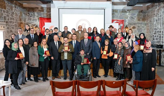 Ankara Ulucanlar’da 38 sanatçıya plaket